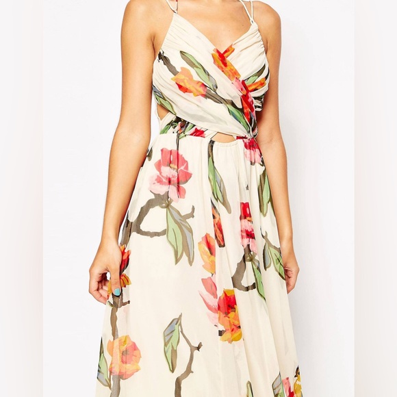 ASOS Halter Maxi Dress with Cut Out Sides in Love Bird Print - Picture 4 of 6